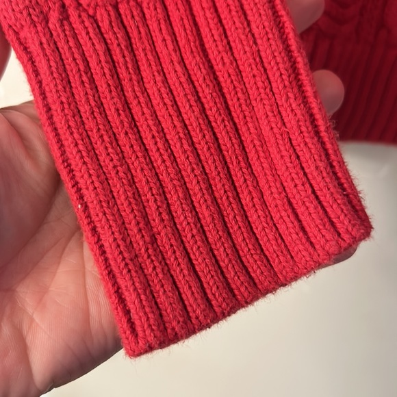 Red GAP knit sweater (size large) - Picture 3 of 4